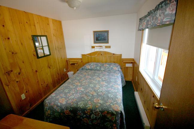 Spectacle Lake Lodge 班克罗夫特 外观 照片